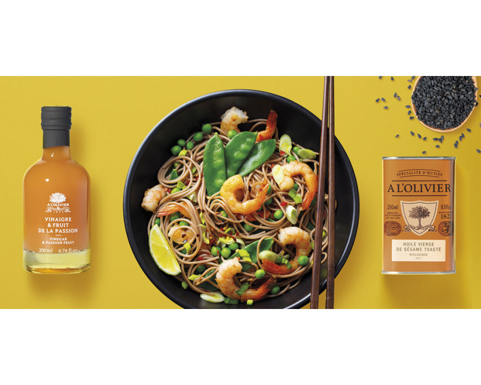 Salade de Nouilles Soba, crevettes et petits légumes à l’huile vierge de sésame toasté et vinaigre & fruit de la passion A l’Olivier