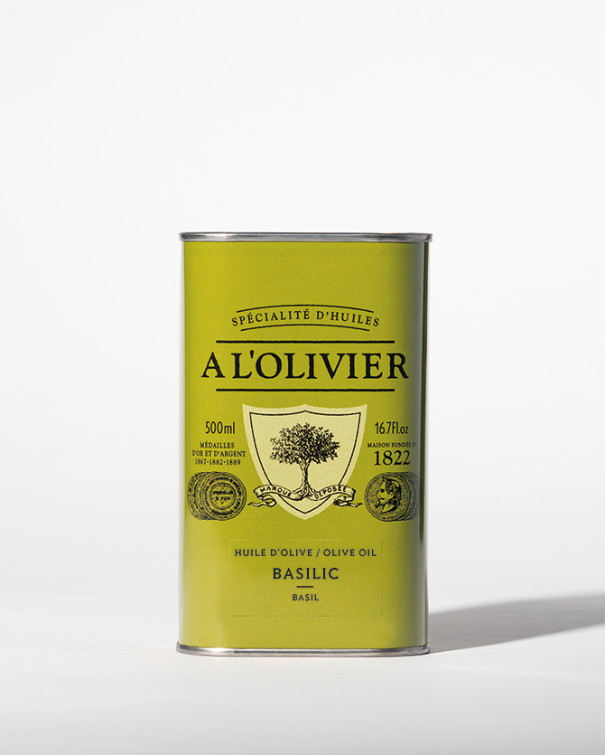 Aceite de oliva infusionado con albahaca