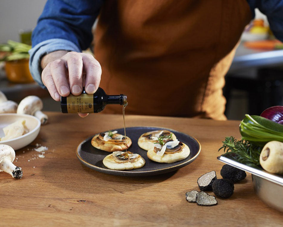 Mini pizza Elixir aromatique huile d'olive truffe blanche & ail des ours A l'Olivier