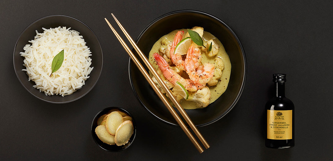 CURRY VERT DE CREVETTES AU CHOU-FLEUR ÉLIXIR AROMATIQUE HUILE D’OLIVE CITRONNELLE, GINGEMBRE ET PIMENT JALAPEÑO
